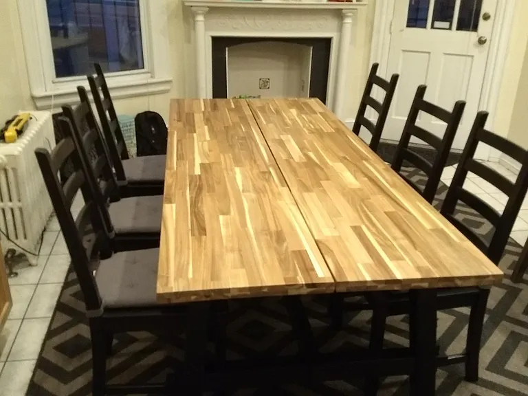 Kitchen with Dining Table