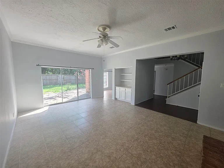 8 Fawnchase Ct — Photo 5