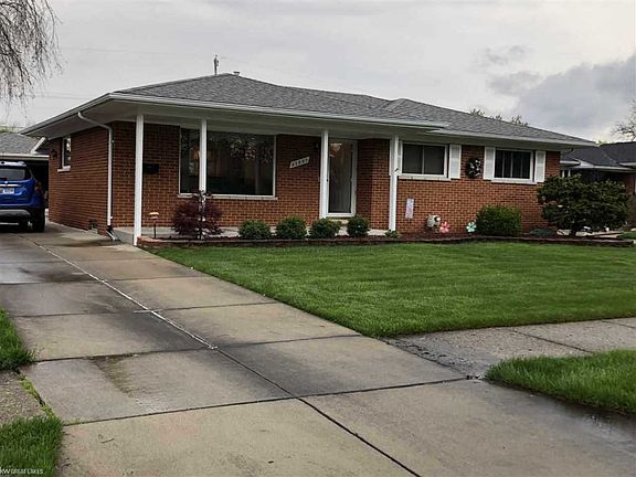 2nd image of 31527 Pinto Dr