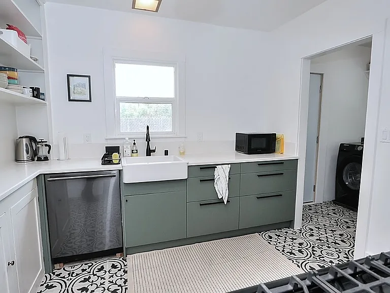 4232 Y St — Photo 11