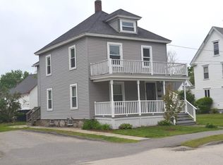 11 Oak St #2, Derry, NH 03038