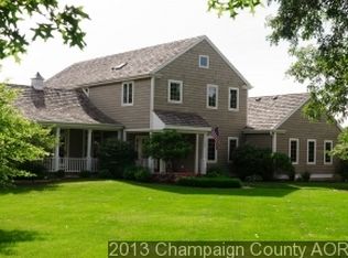1204 S Sunny Acres Rd, Mahomet, IL 61853