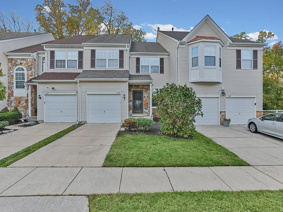 132 Rittenhouse Dr #1