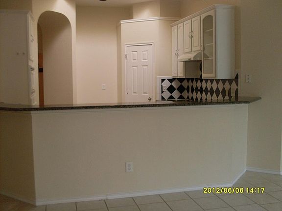 3rd image of 9945 Voss Ave