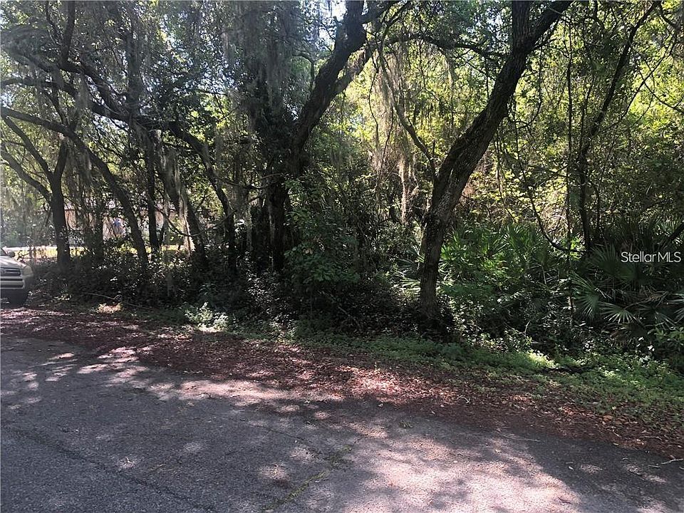 2nd image of 261 Toms Rd #15