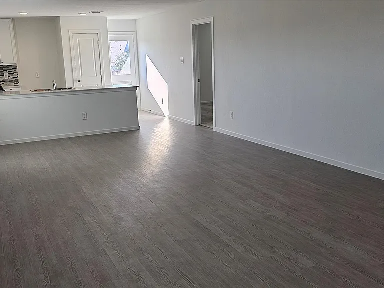 722 Falling Cave Dr — Photo 7