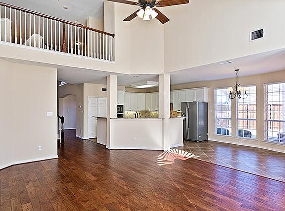5th image of 3518 Newhaven Dr