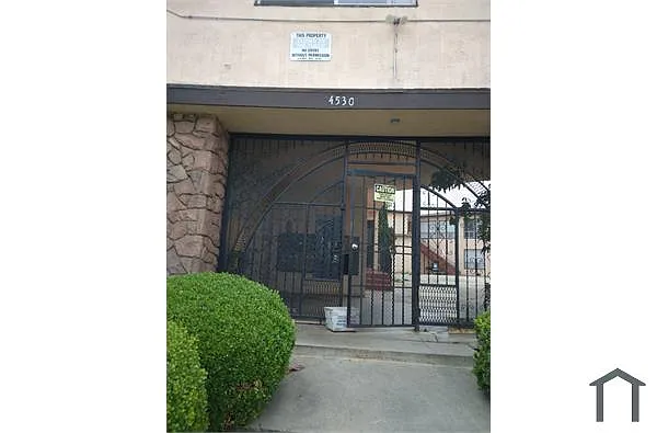 Building Photo - 4530 Coliseum St