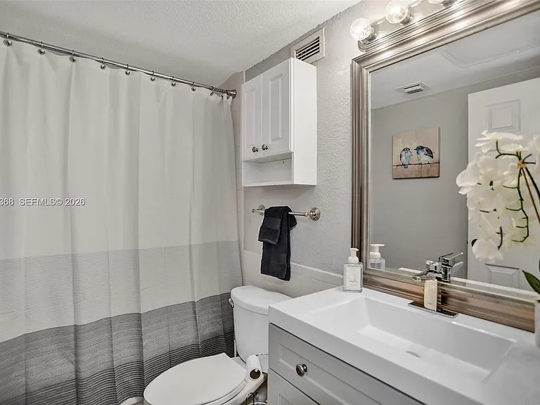 2501 S Ocean Dr #302 — Photo 15