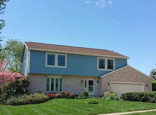823 Ridgewood Dr, Mechanicsburg, PA 17050