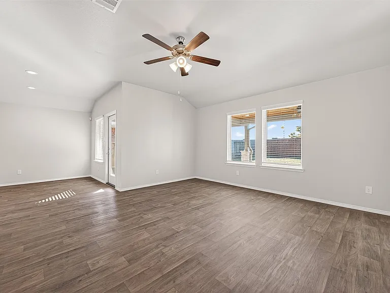 4763 Avellino Base Dr — Photo 10
