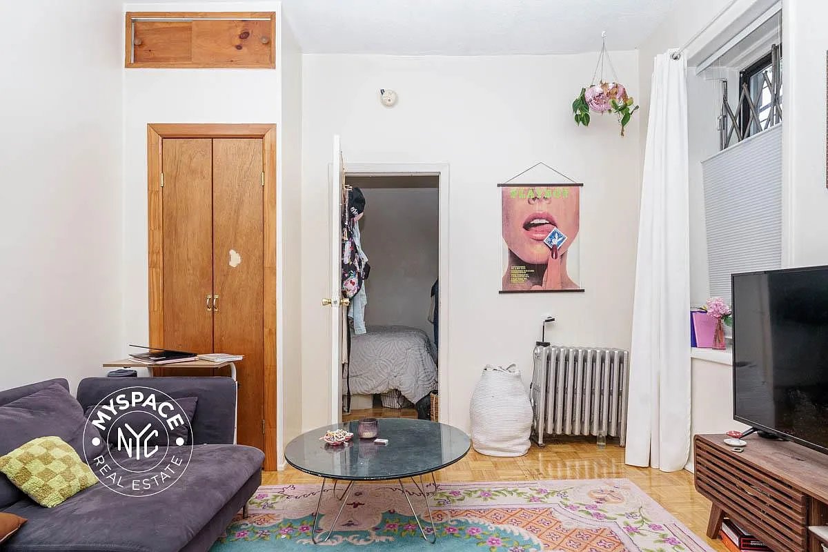 322 Rodney Street — Photo 3