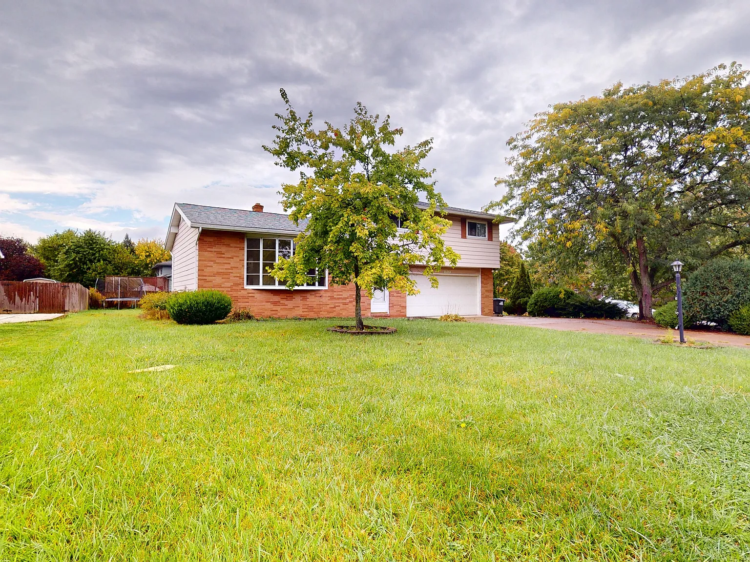 4 bed, 1800 sqft, $2,300 — Photo 1