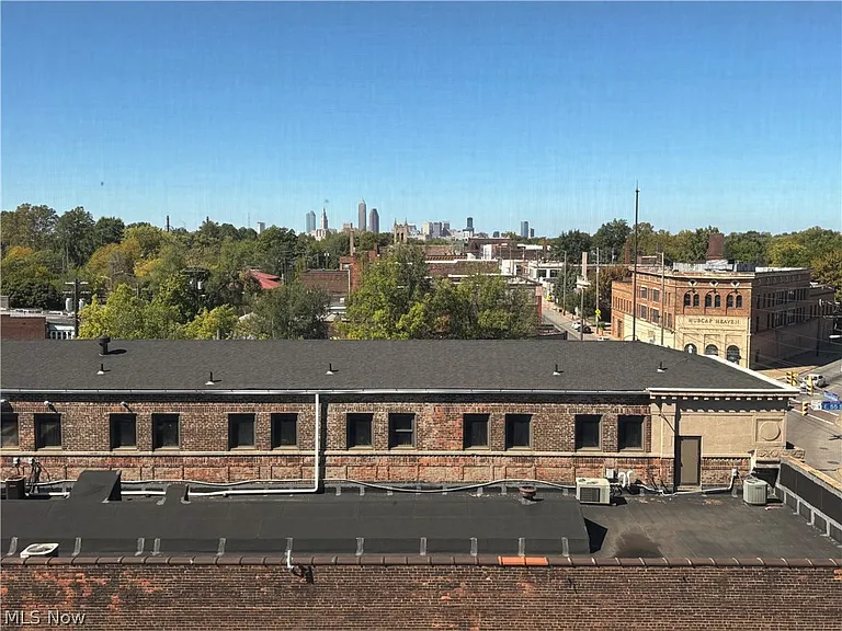 5644 Broadway Ave #602 — Photo 7