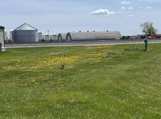 315 3rd Ave E, Ray, ND 58849