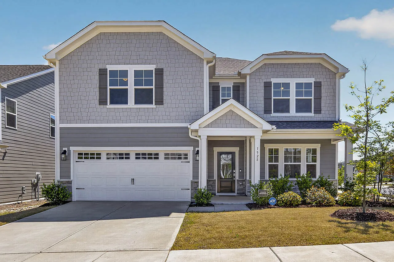 5 bed, 3346 sqft, $3,200 — Photo 1