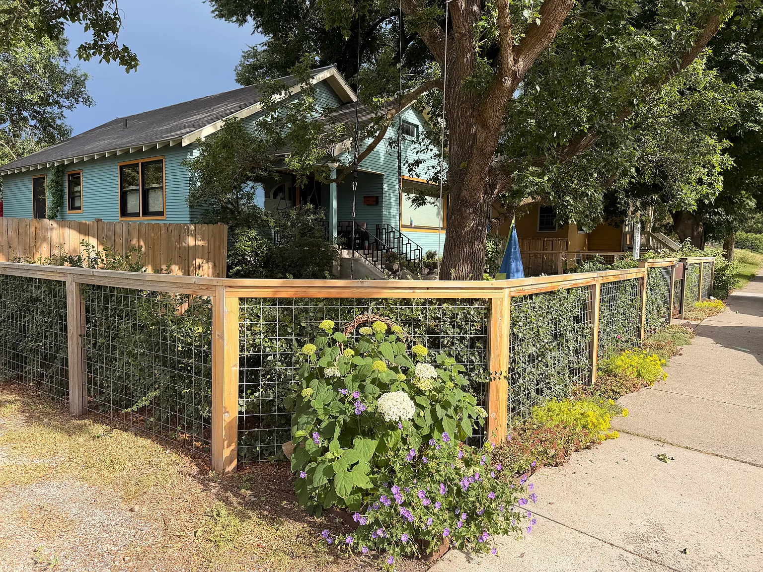 2 bed, 1200 sqft, $2,700 — Photo 1