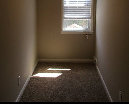 4th image of 413 Park Dr