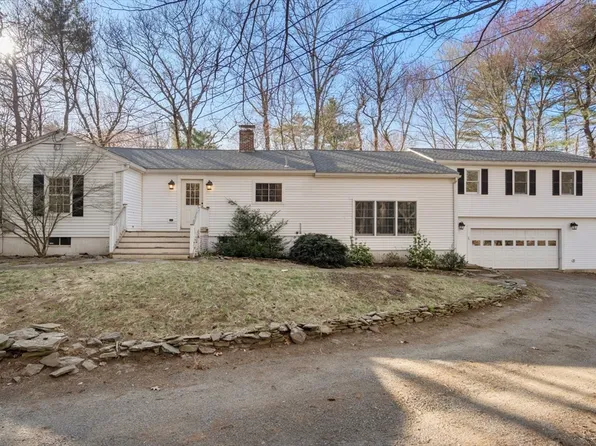 55 Campmeeting Rd, Topsfield, MA 01983