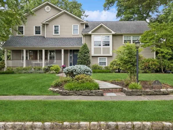 4 Manchester Dr, Westfield Town, NJ 07090