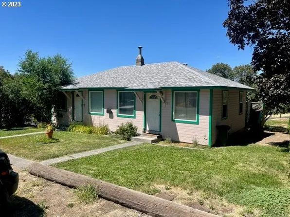 203 NE 2nd St, Pilot Rock, OR 97868
