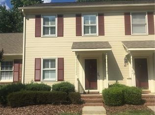 14 Park Village Ln, Greensboro, NC 27455