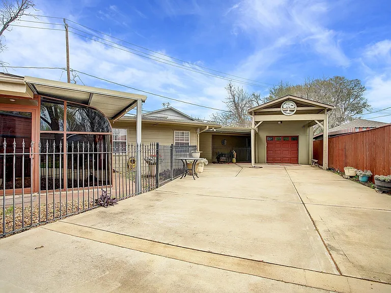 5303 Tallow Ln — Photo 23