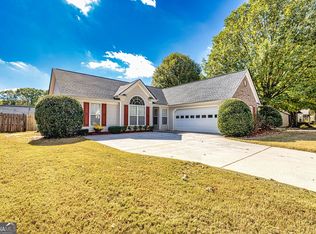 146 N Square Ln, Newnan, GA 30263