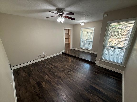 5th image of 5823 Silver Forest Dr