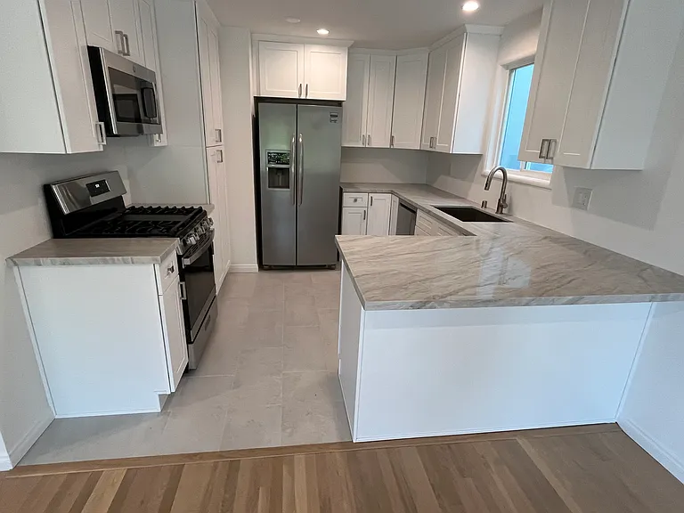729 Longfellow Ave — Photo 3