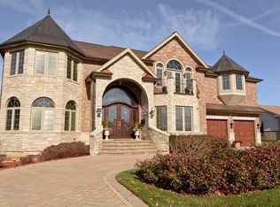 8052 W Winnemac Ave, Norridge, IL 60706