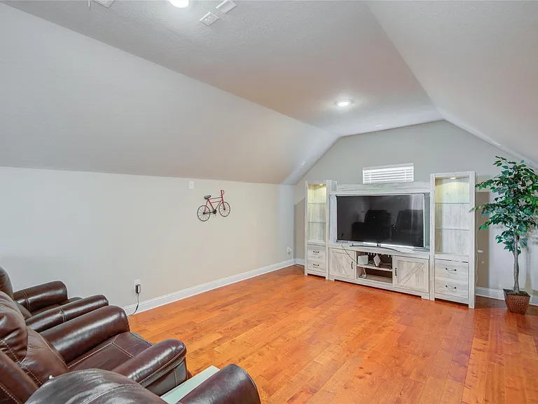 12902 Oak Falls Dr — Photo 39