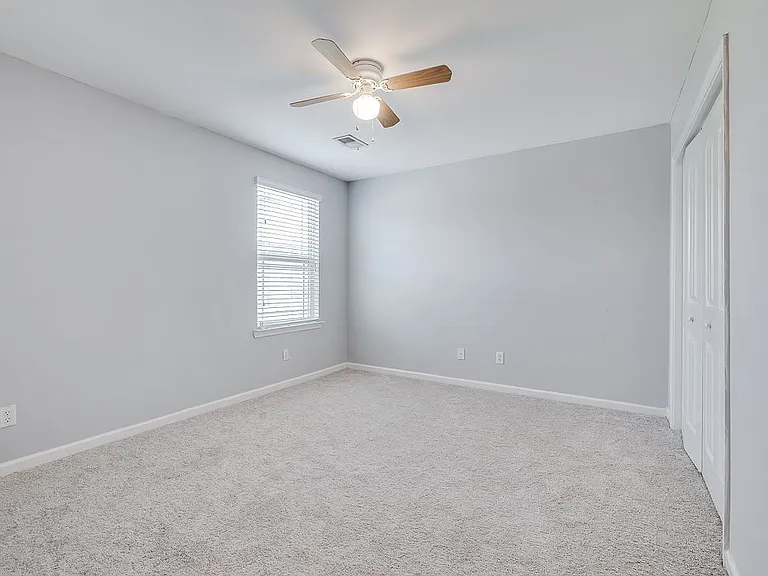 58 Spring Lakes Cir — Photo 32
