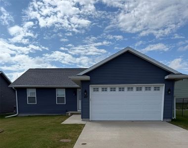 107 Blue Jay Ave, Vinton, IA, 52349
