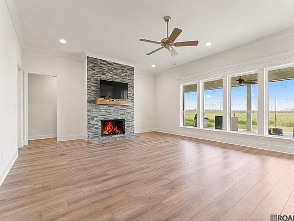 3rd image of 4441 Percheron Ave