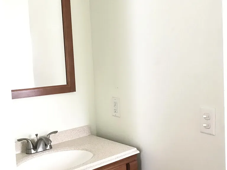 304 Central Ave #8 — Photo 4