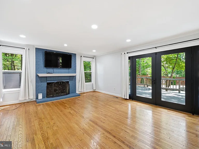 5610 Cavalier Woods Ln — Photo 9