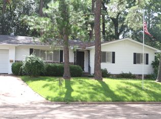 5414 Ridgewood Rd, Jackson, MS 39211