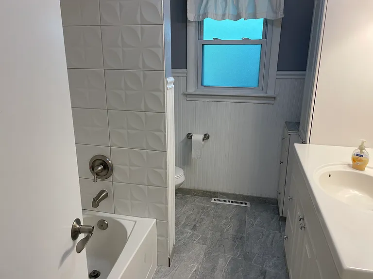 BATHROOM UP_06252024