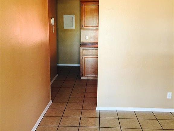 3rd image of 10108 Singapore Ave