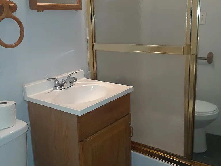 10923 Ewing Ave — Photo 7
