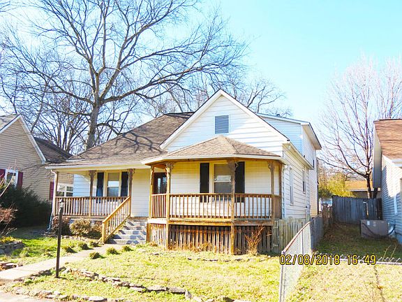2nd image of 423 E Caldwell Ave