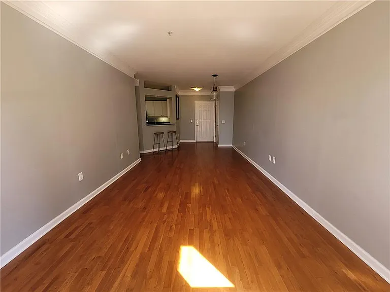 3334 Peachtree Rd NE #404 — Photo 29