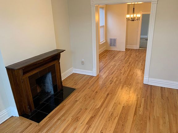 5th image of 1543 N Rockwell St #2F