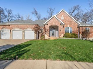 1390 Mallet Hl, Ballwin, MO 63021