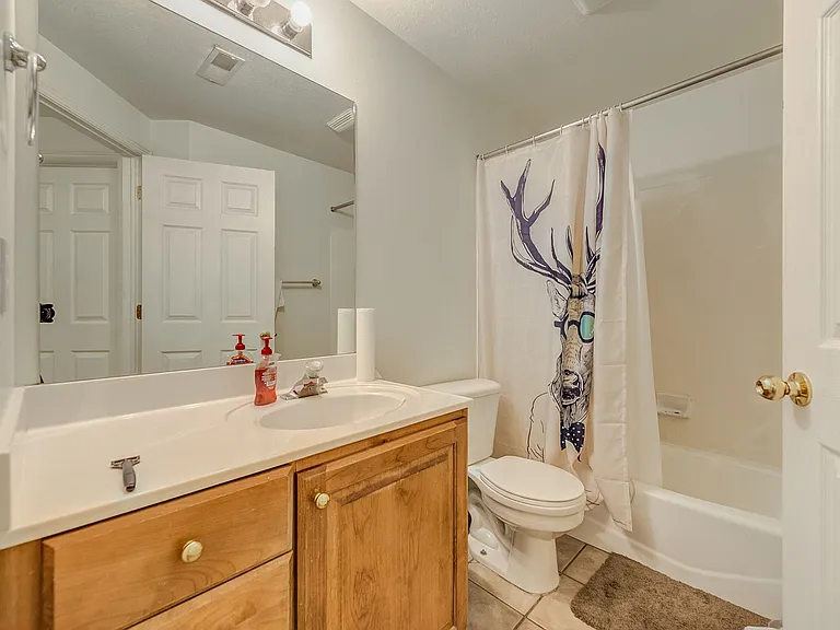 437 N Belmont Pl #260 — Photo 8