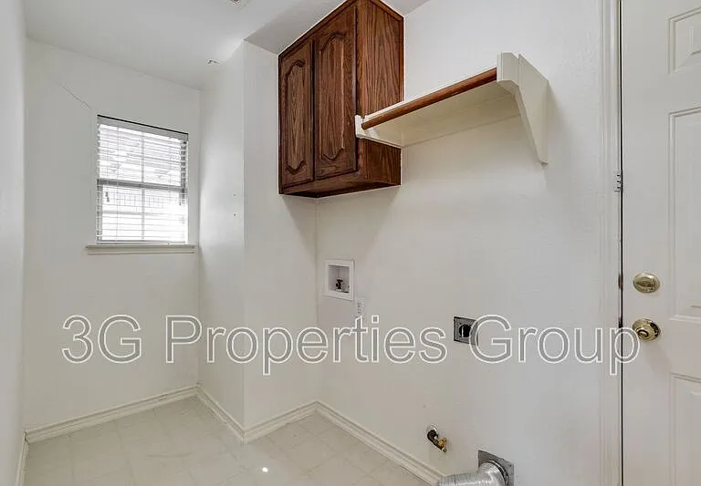 1316 Lochness Dr — Photo 11