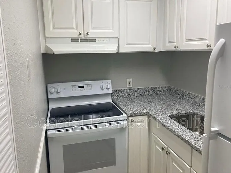 13824 Orange Sunset Dr #201 — Photo 7