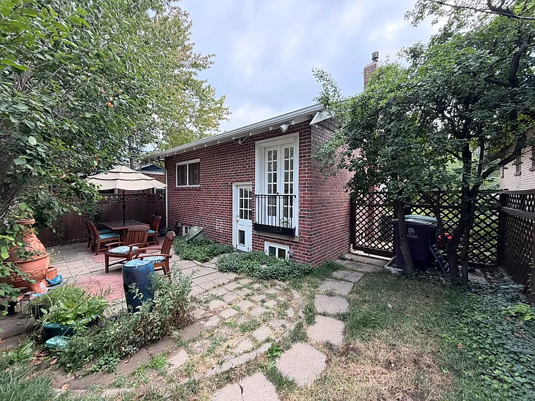 631 Jackson St — Photo 27
