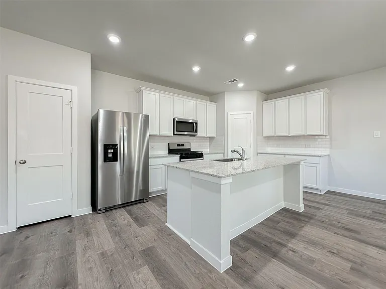 7806 Alset Dr — Photo 10
